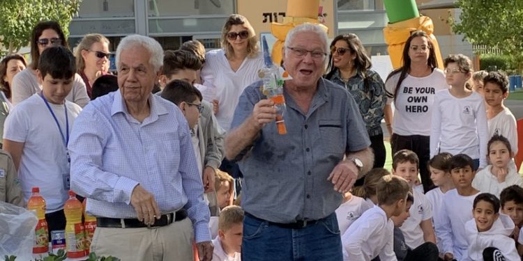 חניך צופים, מורה ופנסיונרית נפגשו כדי להטיס רקטה