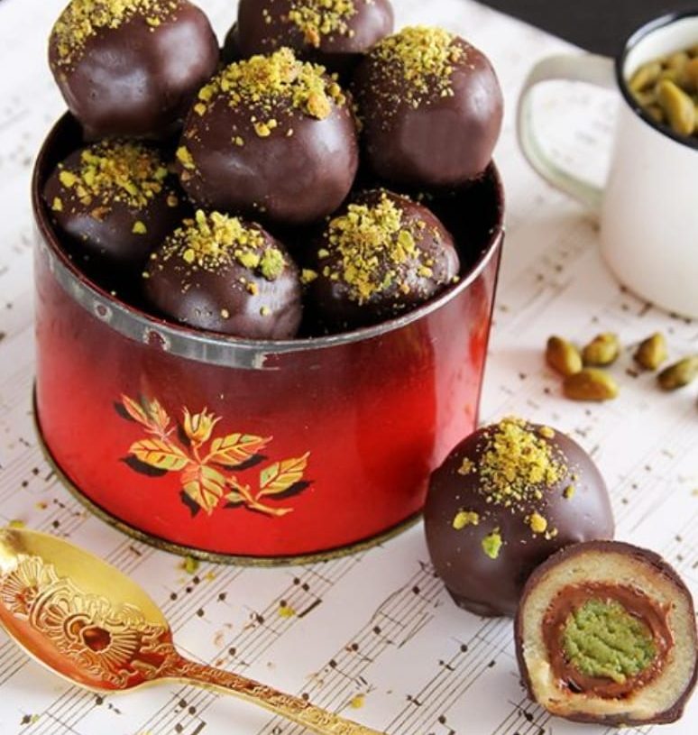 קערת שוקולדים