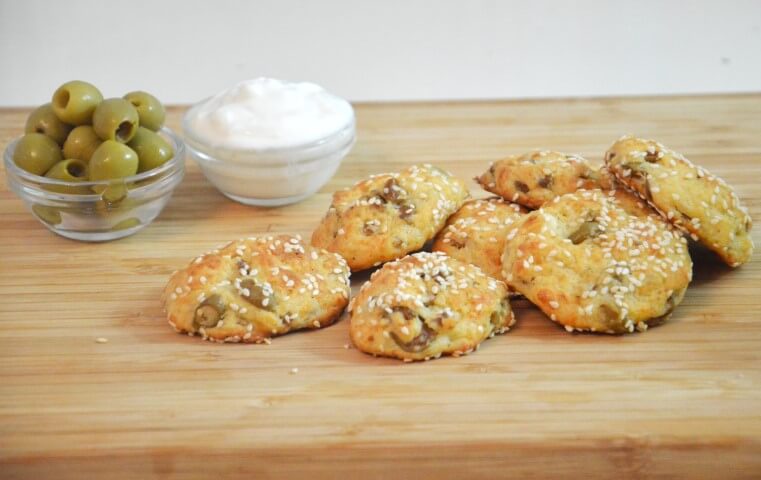 חטיפי גבינה עם זיתים