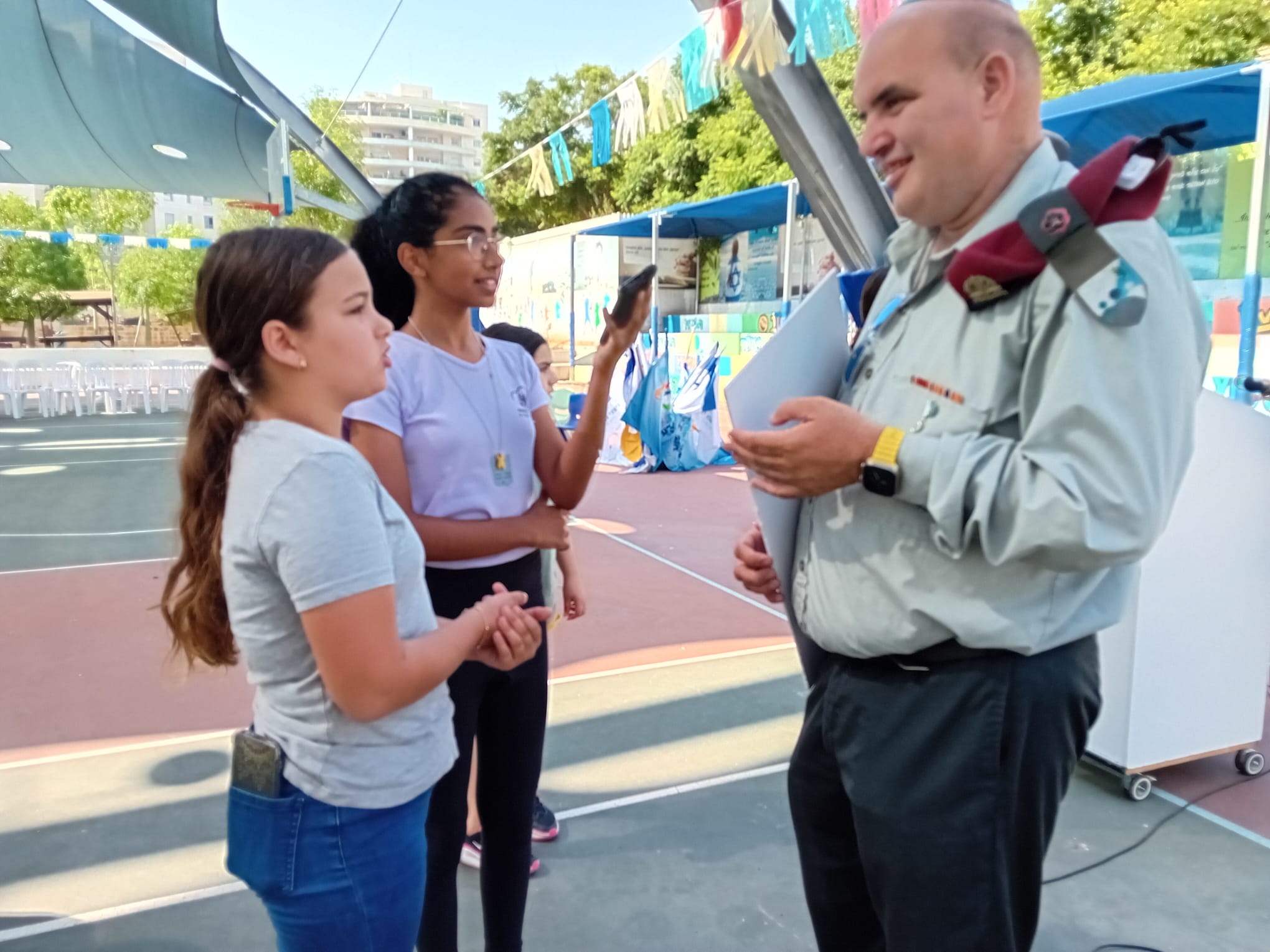 מאיה ושקד ממגזין ניצוצות מראיינות את מאור כהן