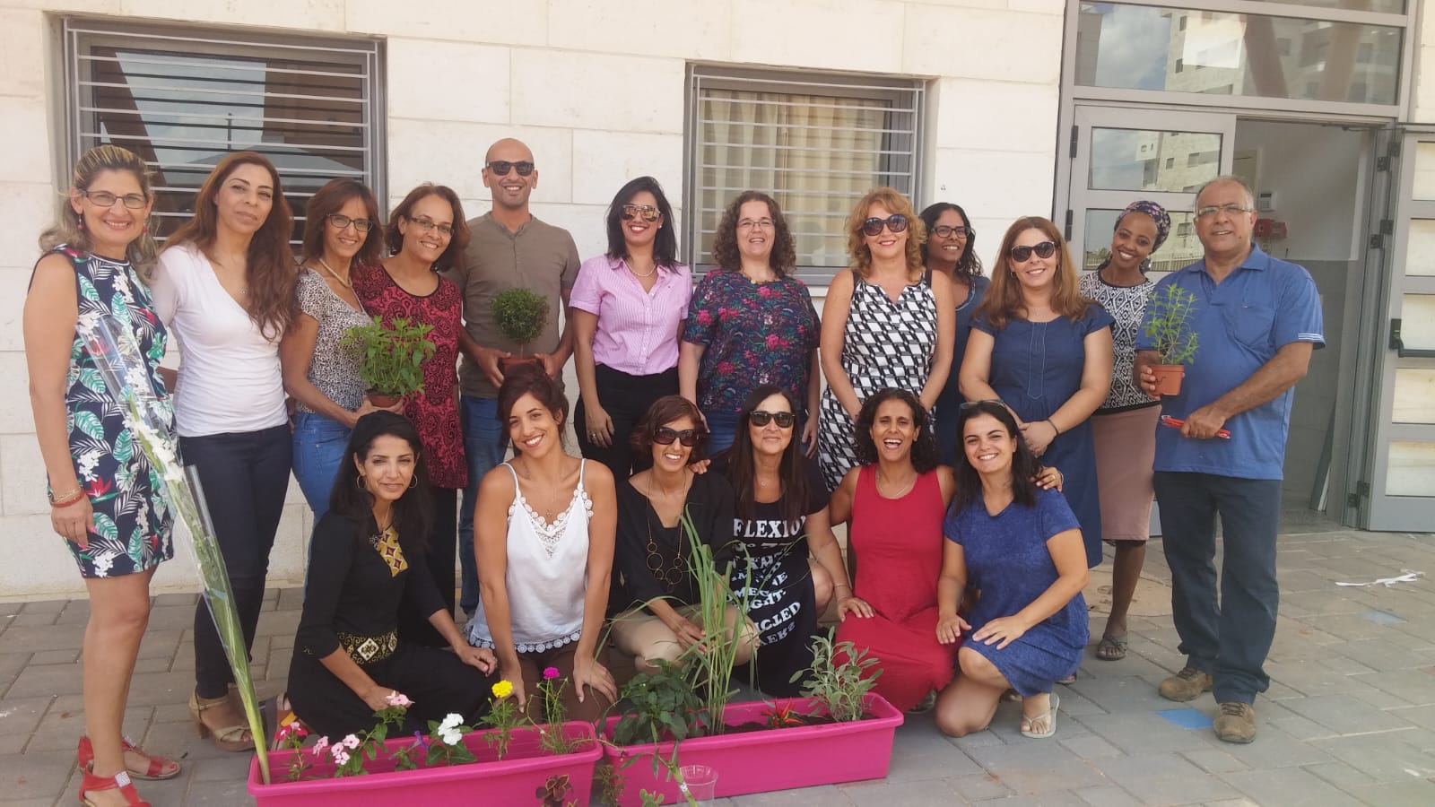 צוות בית הספר בשנה הראשונה