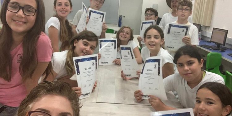 מסכמים שנה שנייה לניצוצות