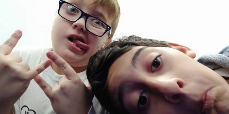 איגואנה ואריה עושים פוזות במיוחד בשבילנו