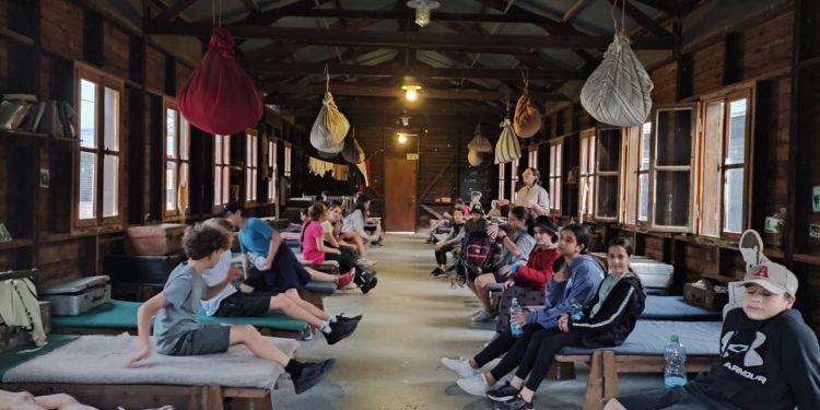 המעפילים באים