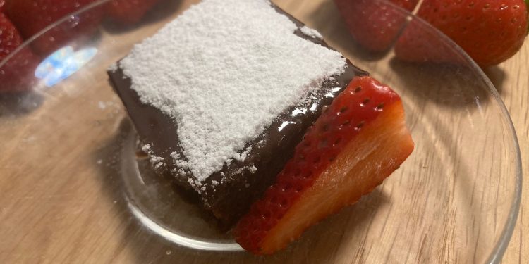 בראוניז שוקולד חלומי וקל להכנה