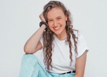 היוטיוברית יוליה ספקטור עונה על הכל