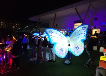 רוקדים בפסטיבל האור